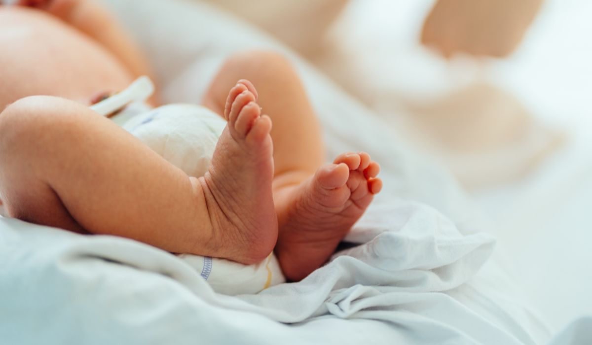 Newborn baby feet