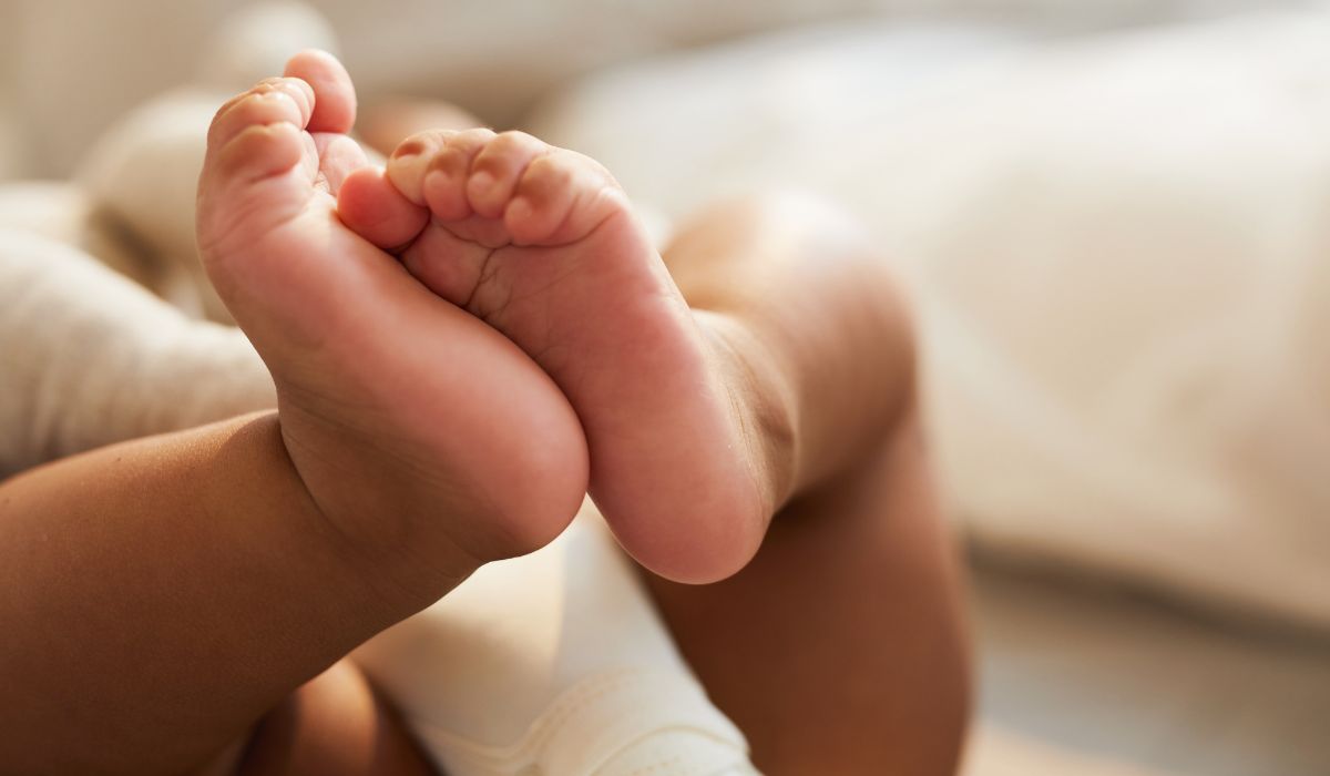 Newborn baby feet
