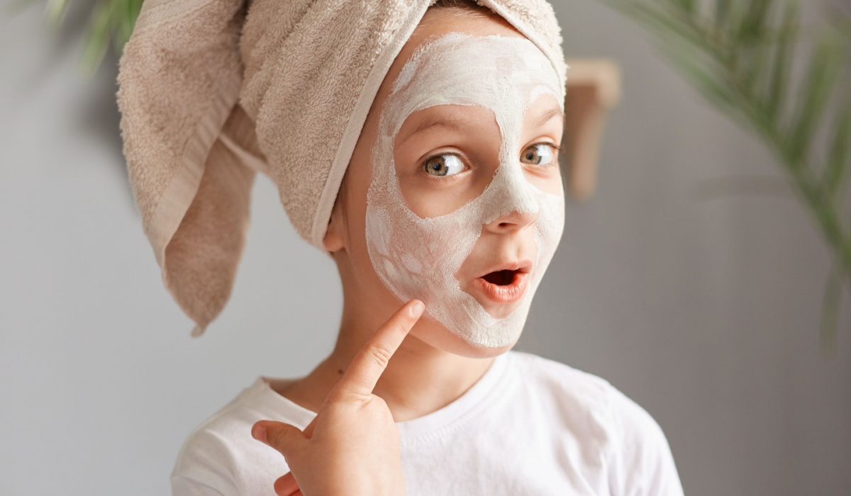 Little girl wearing face mask
