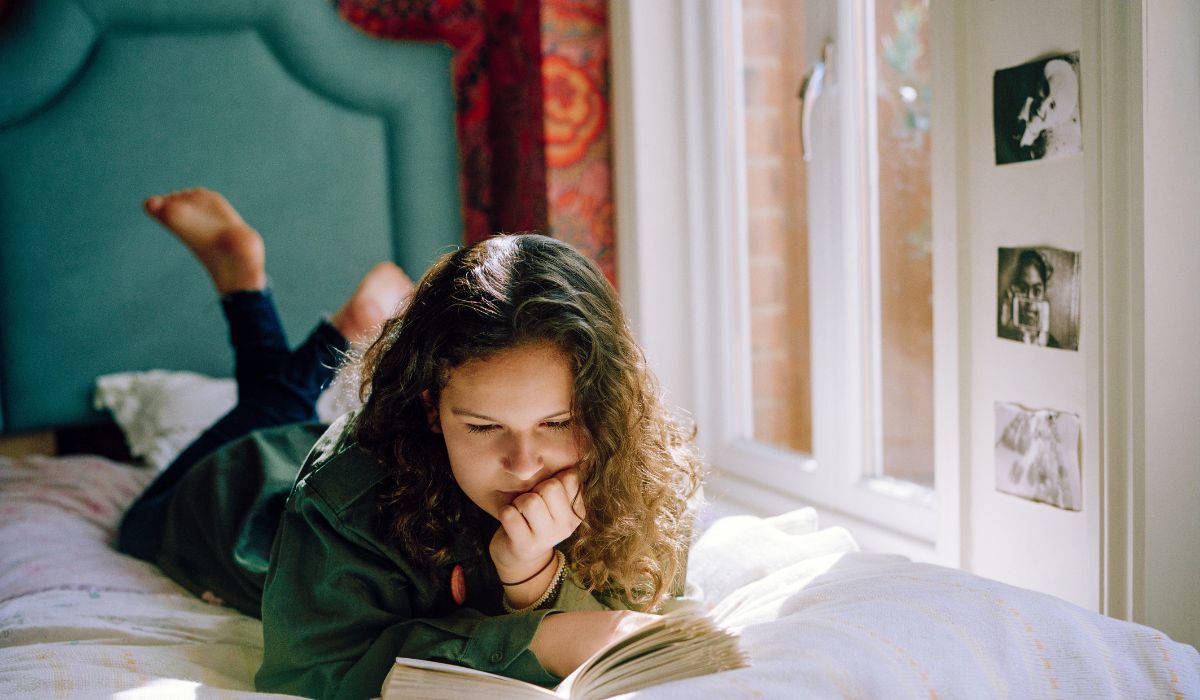 Girl reading