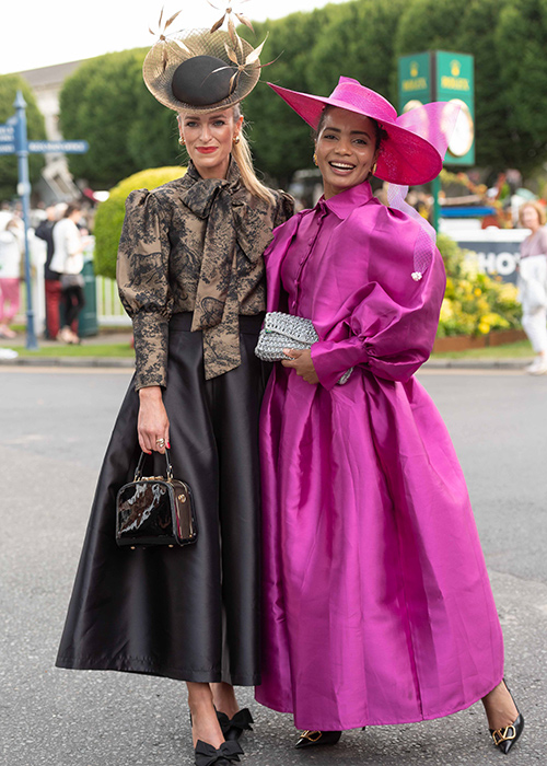 The Horse Show at the RDS. Best Dressed competition.
Best Dressed Winner Lorraine Ryan Kelly
with runner up Joice Da Silva in pink
Photo by Sean Dwyer 15/08/24