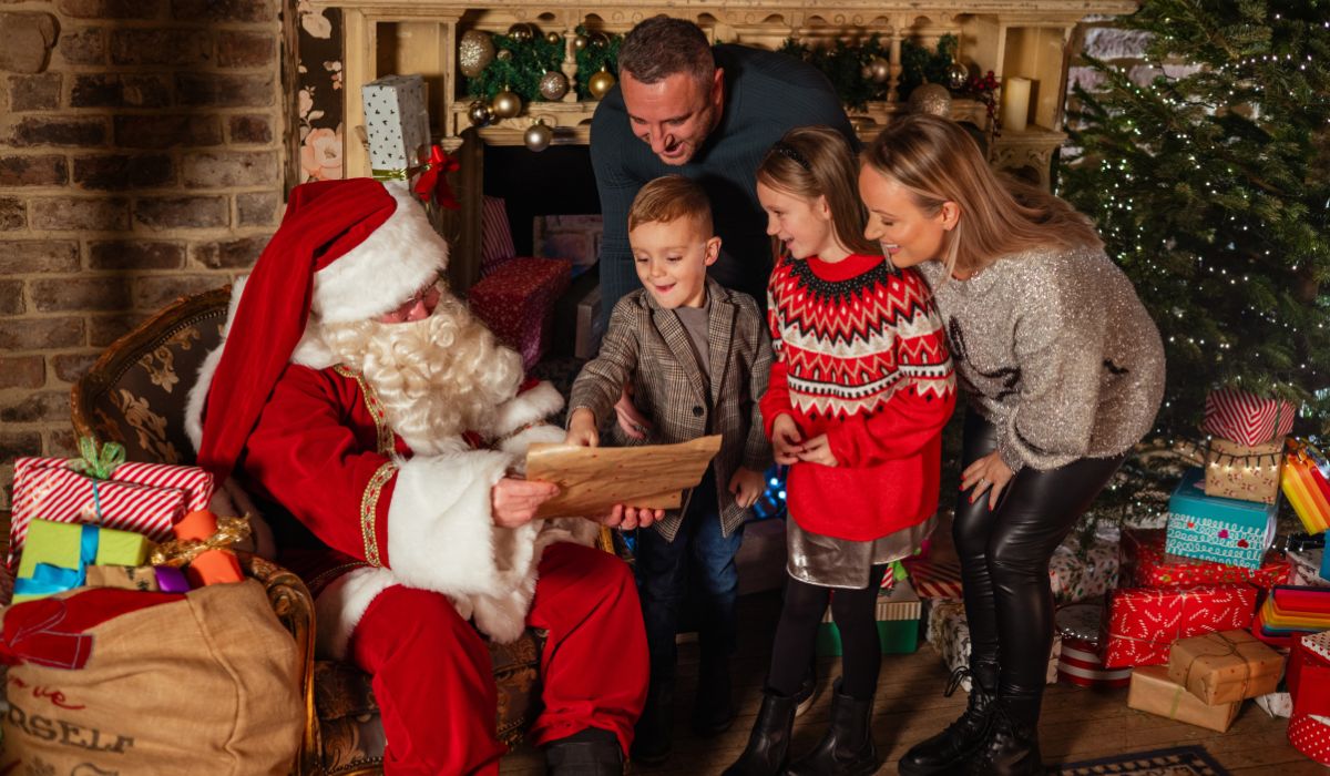 Family meeting Santa