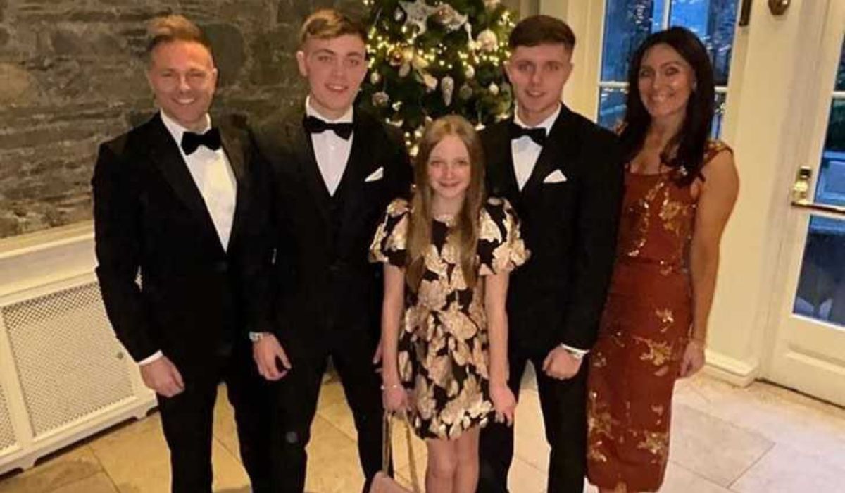 Nicky Byrne and his family at a wedding
