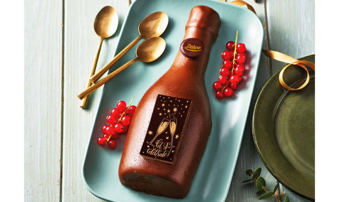 Lidl celebrate cake