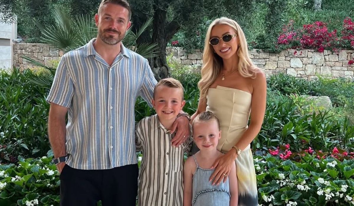 Rosie Connolly Quinn pictured with her husband Paul and Harry and Remy