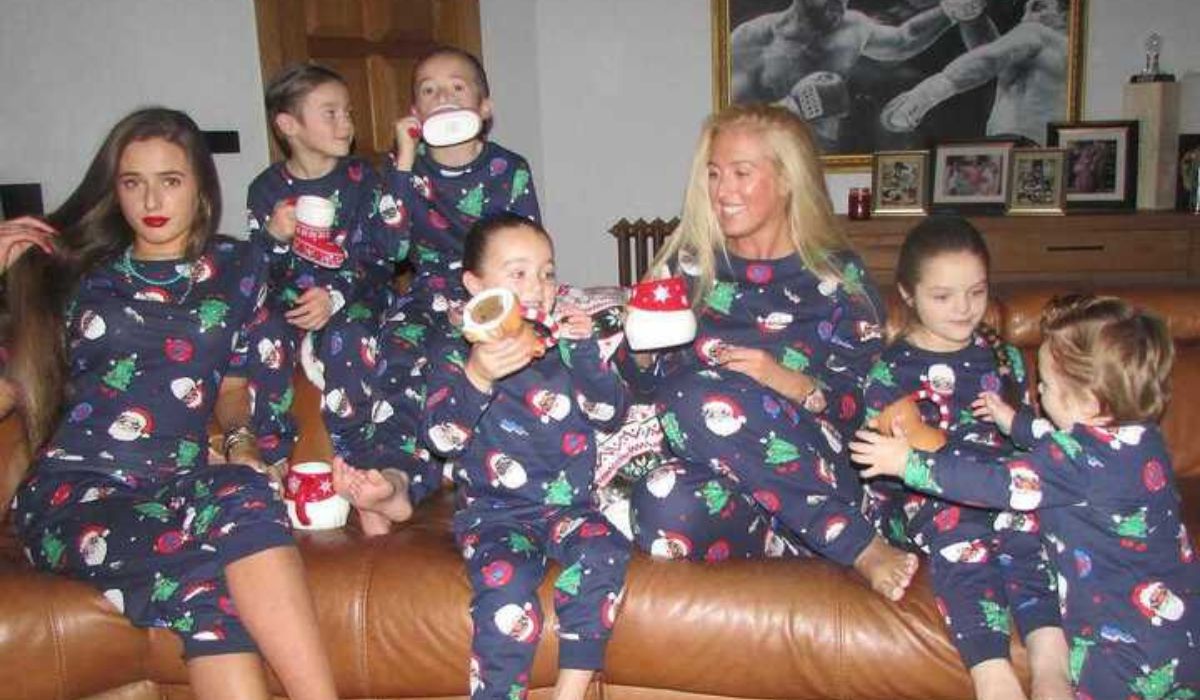 Paris Fury and her children at Christmas