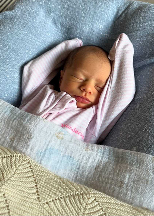 Pic: Arnica Lowe/Instagram