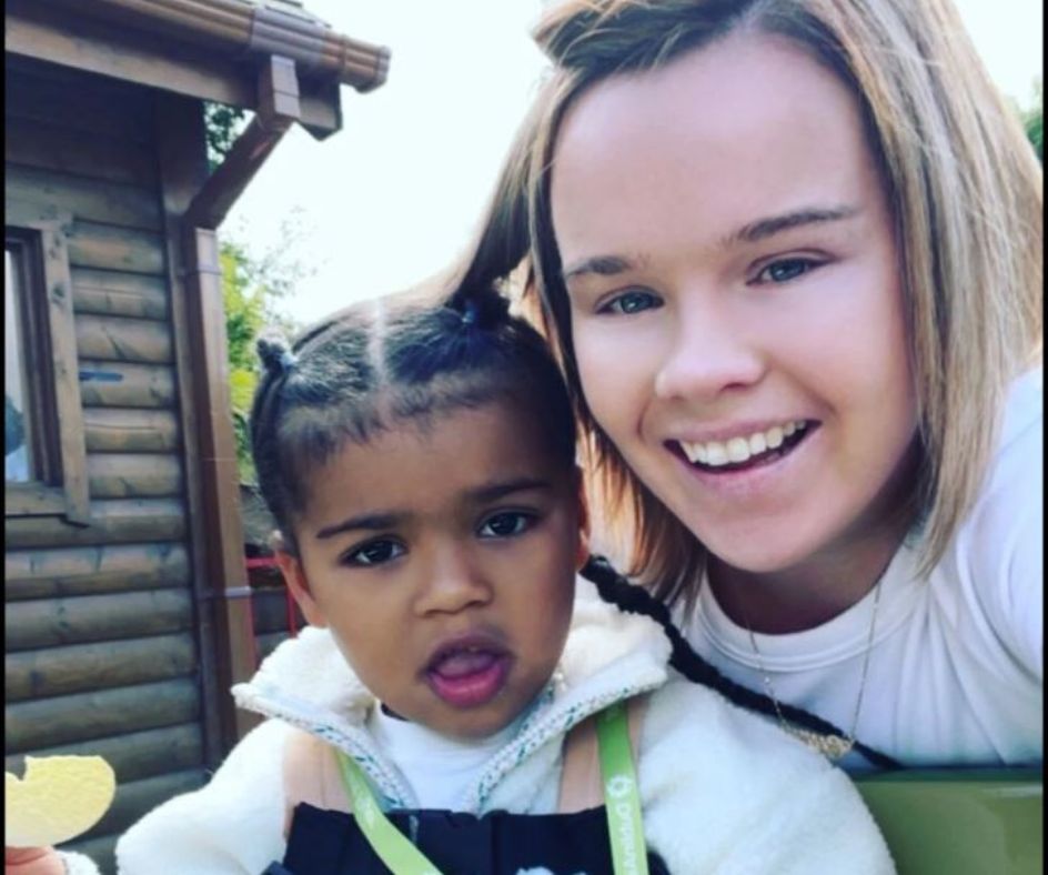 Charlotte Cahill and daughter Cyra