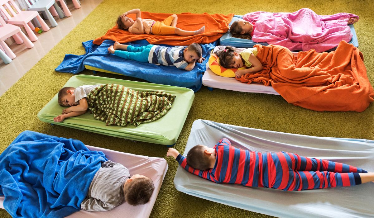 kids sleeping at creche