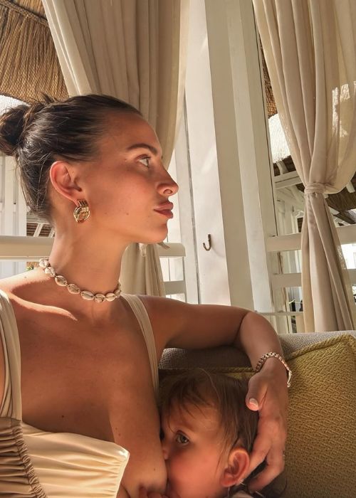 Ferne McCann breastfeeding daughter