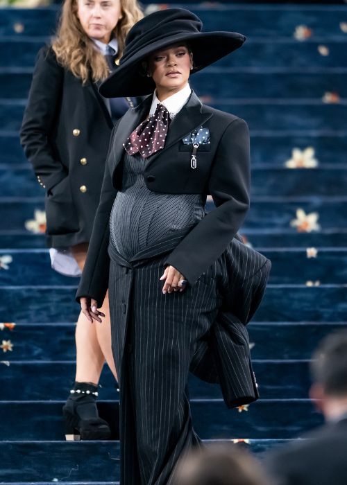 Rihanna arrives to The 2025 Met Gala