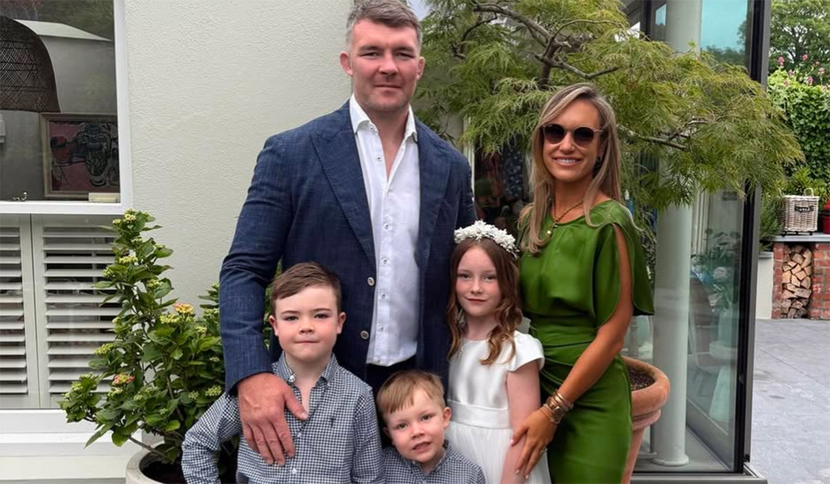 Jessica and Peter O’Mahony with their three kids. Pic: Jessica O’Mahony/Instagram