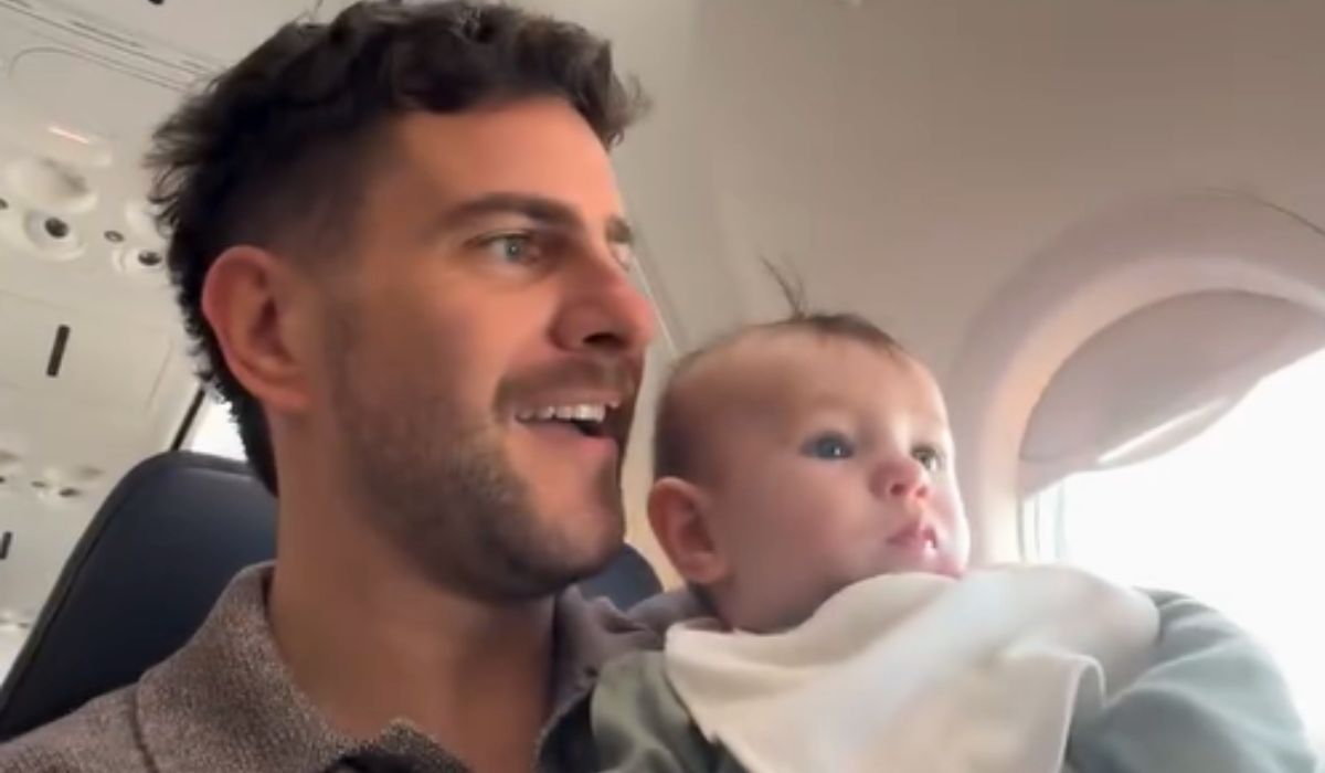 Eric Roberts with baby Rían