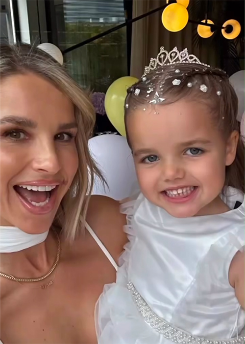 Vogue and Gigi. Pic: Vogue Williams/Instagram