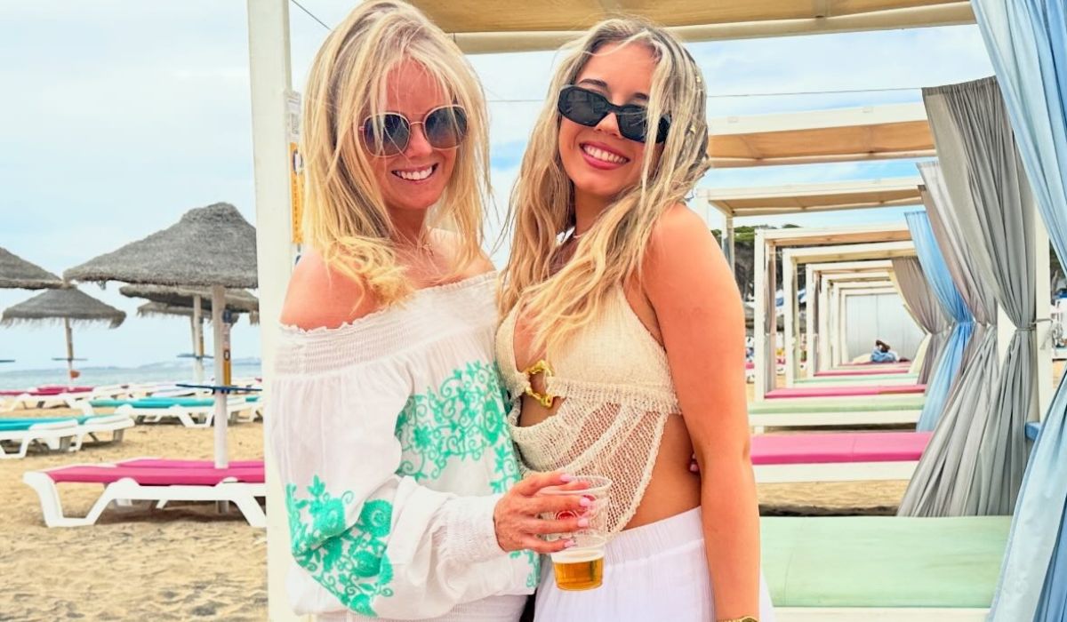 Gillian Filan and daughter Nicole