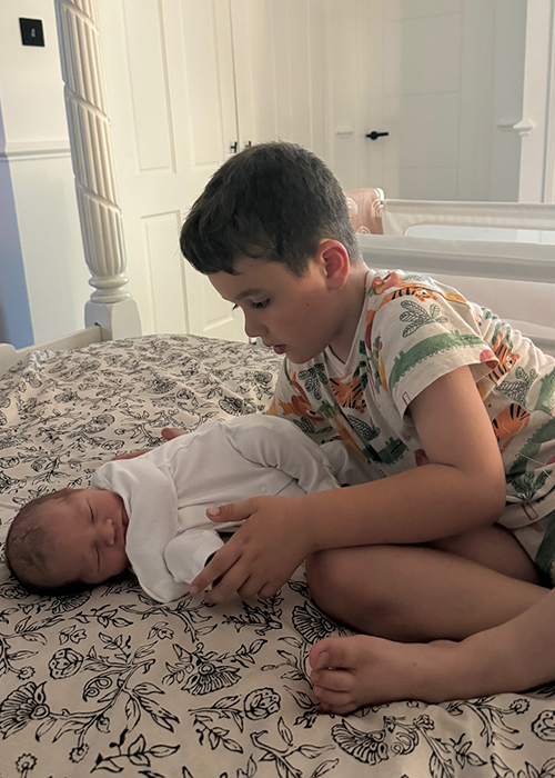 Kixee and her big brother. Pic: Marnie Simpson/Instagram