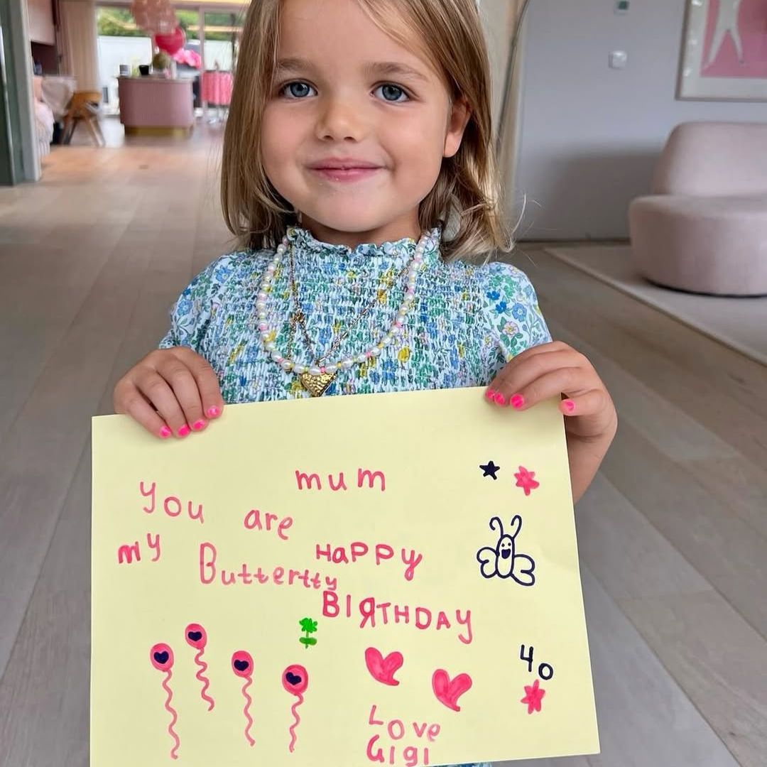 Gigi Matthews and card for her mum's 40th