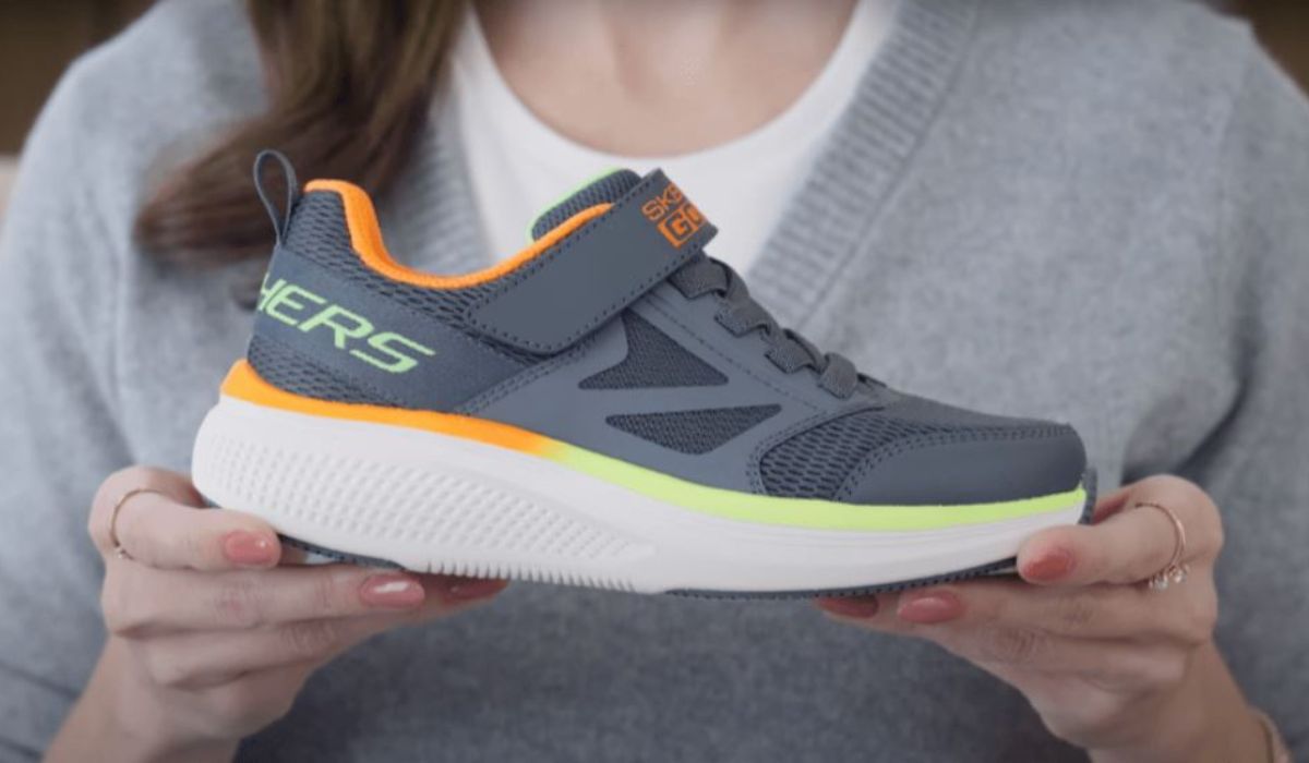 Sketchers AirTag trainers