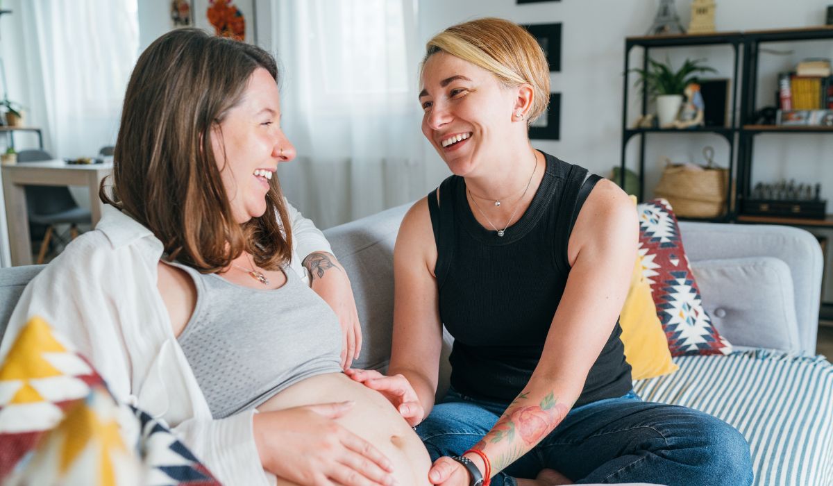 Pregnant woman and a doula