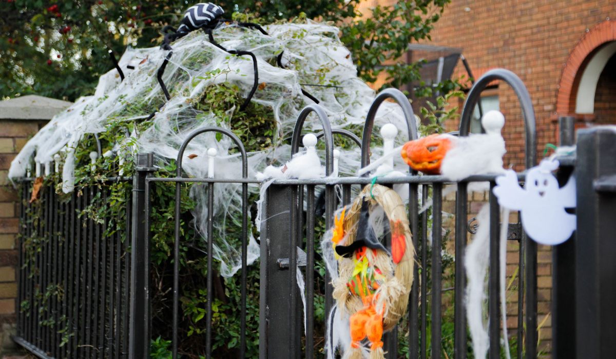 House decorated with cobwebs for Halloween