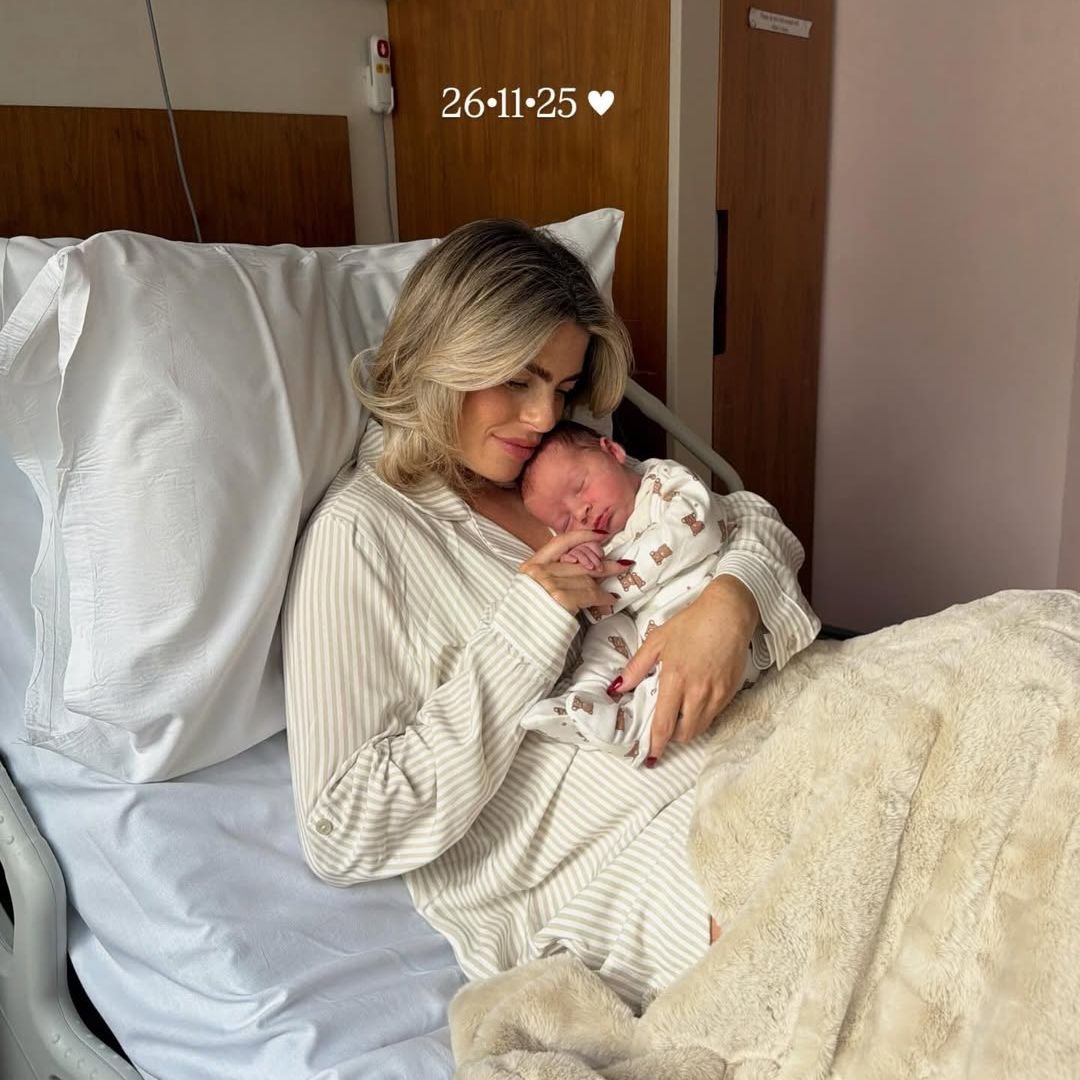 Lauren Arthurs with her baby