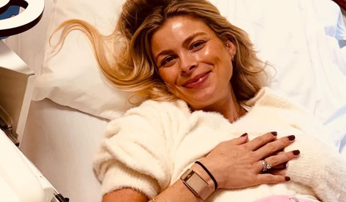 Jess Redden in hospital having her second child