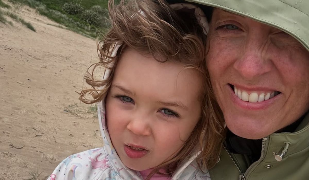 Kathryn Thomas and her daughter