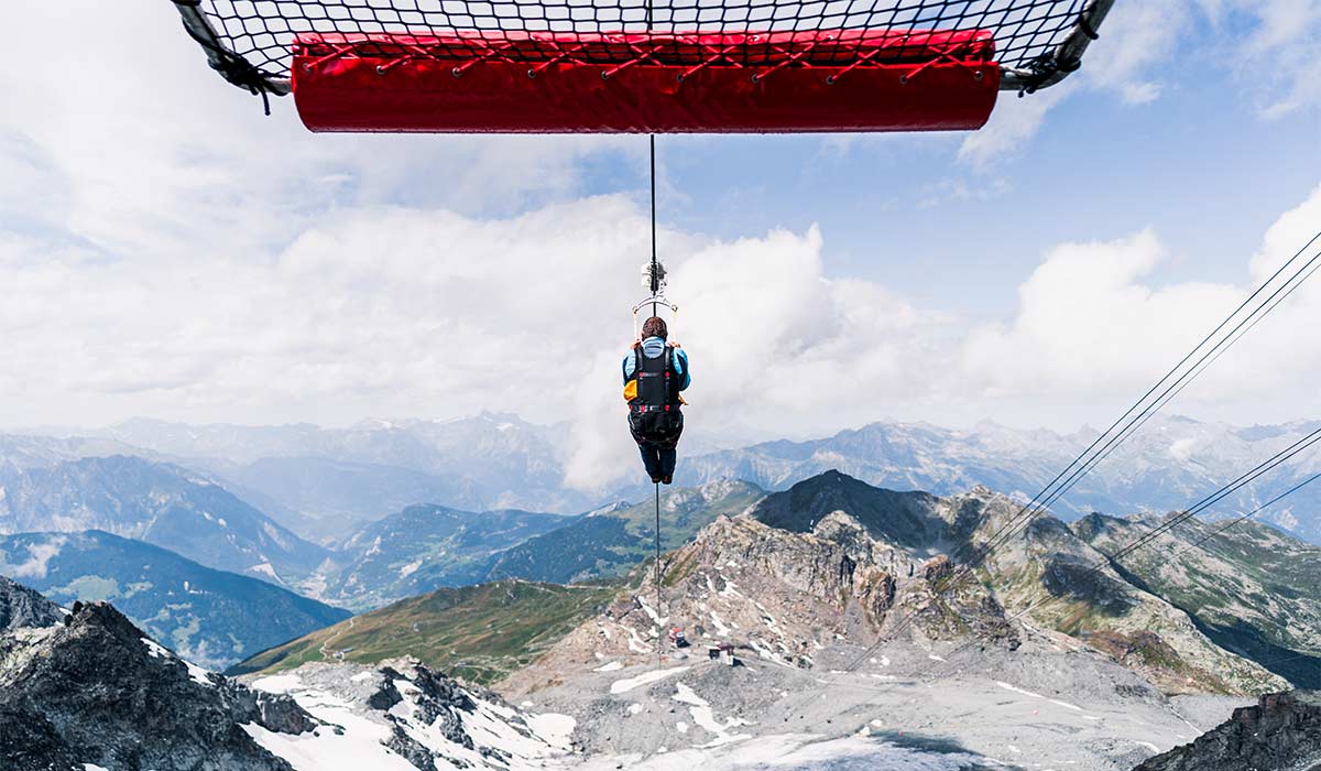 Zipline. Pic: Raphael Surmont