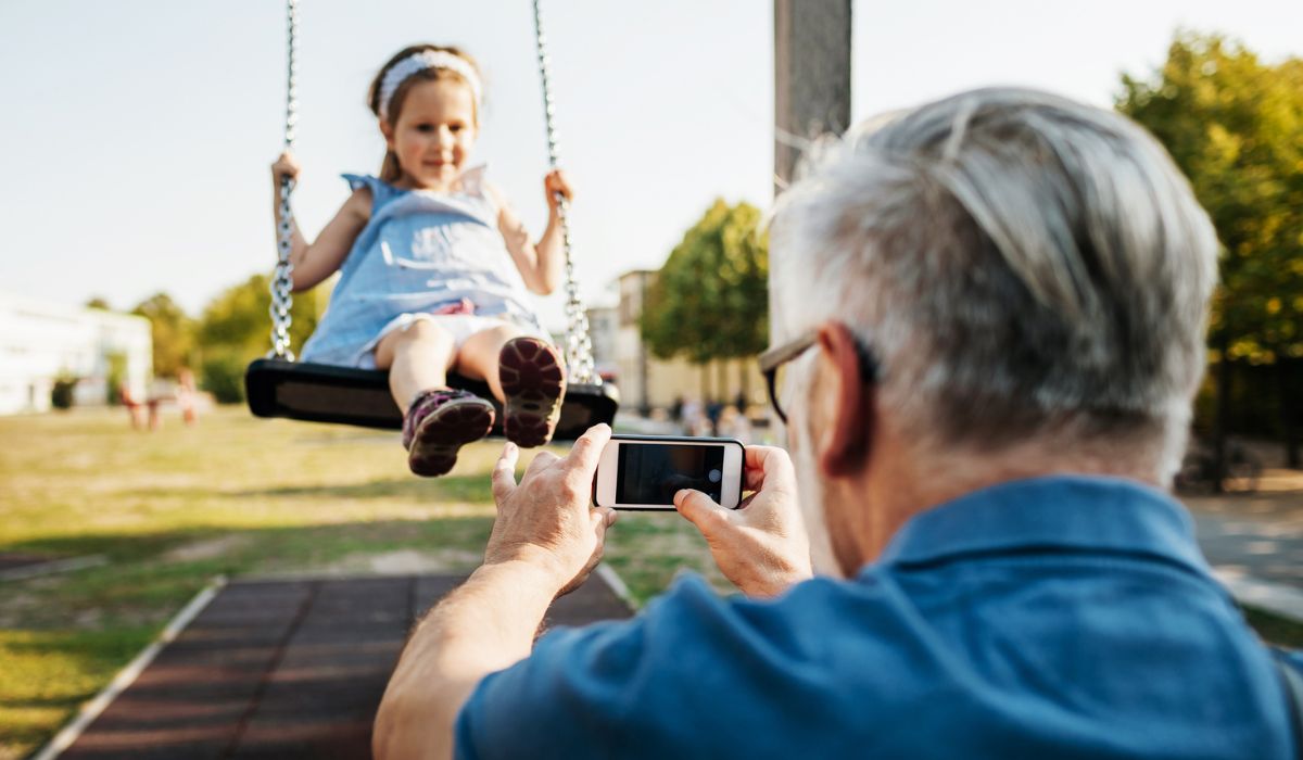 Grandparents should not post these photos of grandkids.