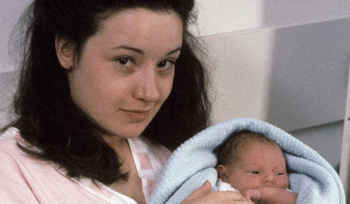 Tina Kellegher as Sharon Curley in The Snapper. Pic: Moviestore/REX/Shutterstock