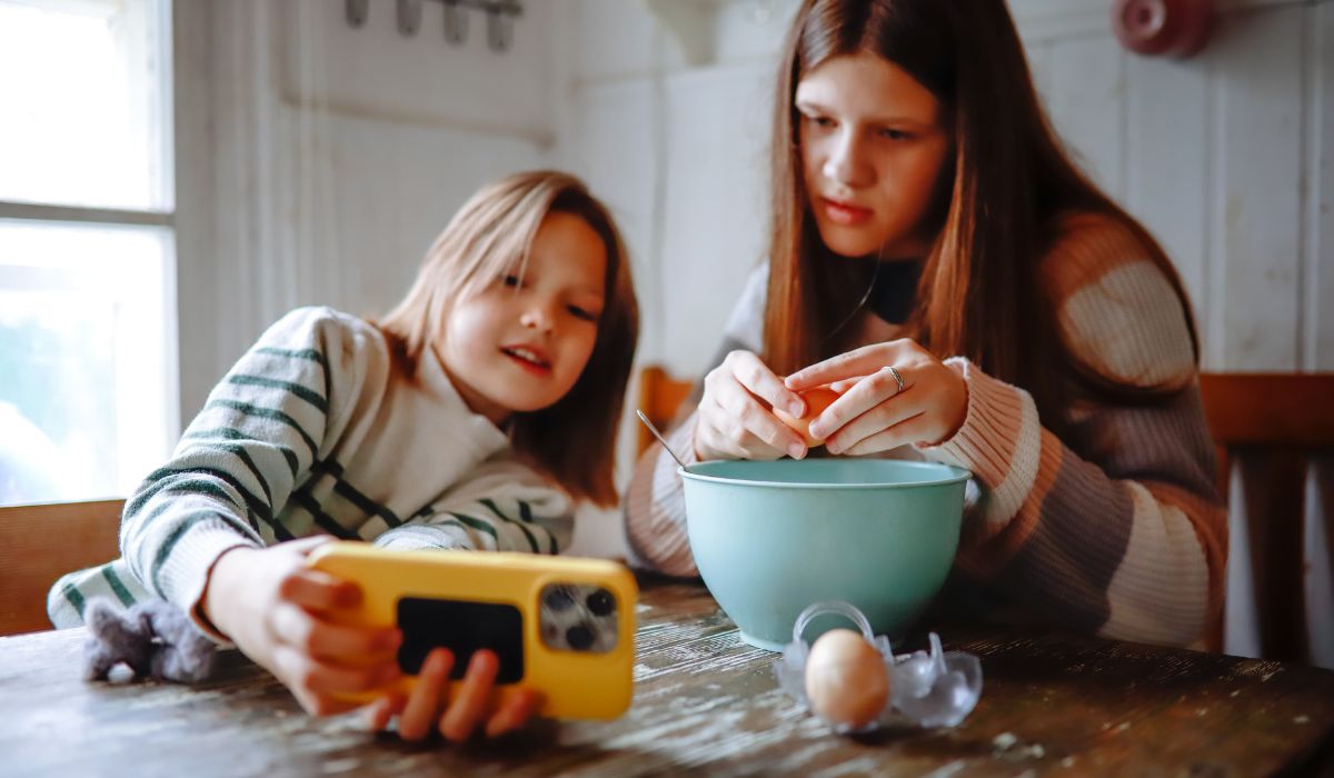 Teens cooking