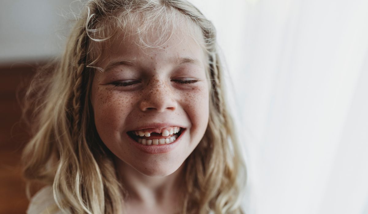 Child smiling teeth