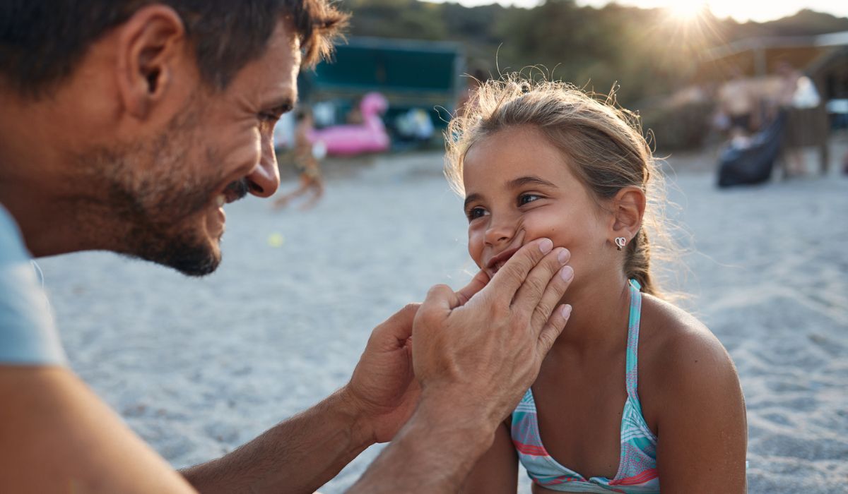Expert warns about the dangerous sun cream mistake parents make