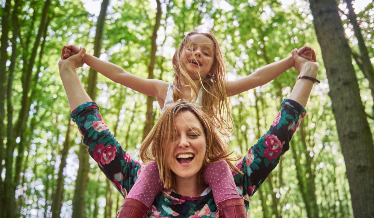 This is the trick to raising happy children, according to a child therapist
