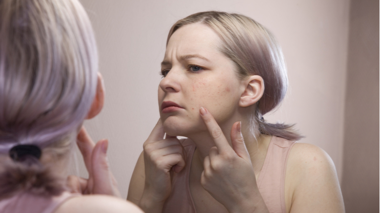 Woman getting beauty treatment while pregnant